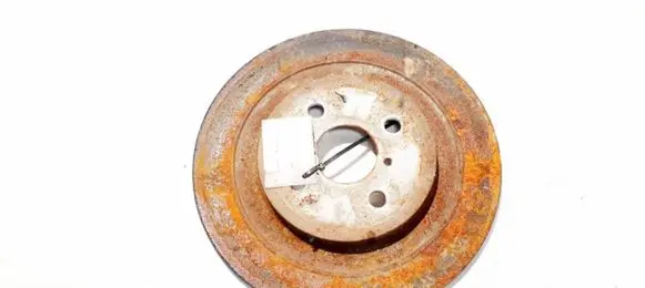 Toyota Yaris Rear brake disc neventiliuojamas