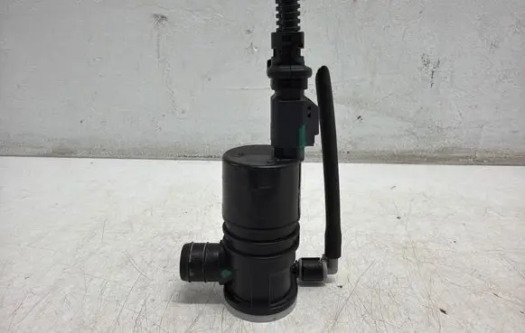 Opel Vivaro Windscreen/windshield washer pump 9811794980