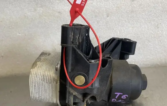 Volkswagen Transporter - Caravelle T6 Oil filler cap 
