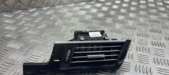 Mercedes-Benz E W212 Dashboard side air vent grill/cover trim 2128204004