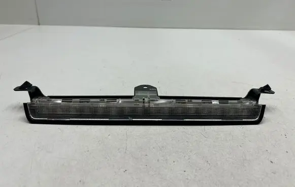 Volvo V70 Third/center stoplight 8658948