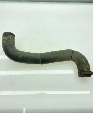 Coolant pipe/hose