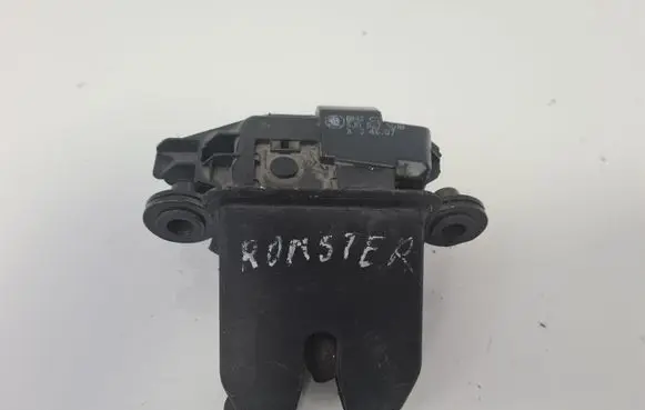 Skoda Fabia Mk2 (5J) Tailgate/trunk/boot lock/catch/latch 5J0827501B