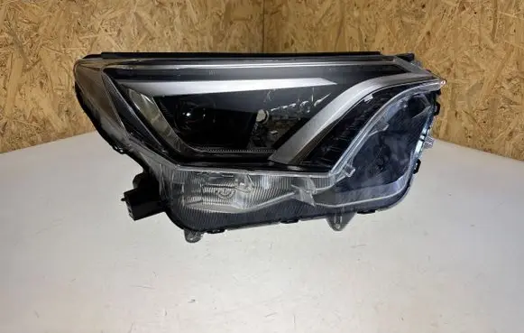 Toyota RAV 4 (XA40) Headlight/headlamp KT0K210