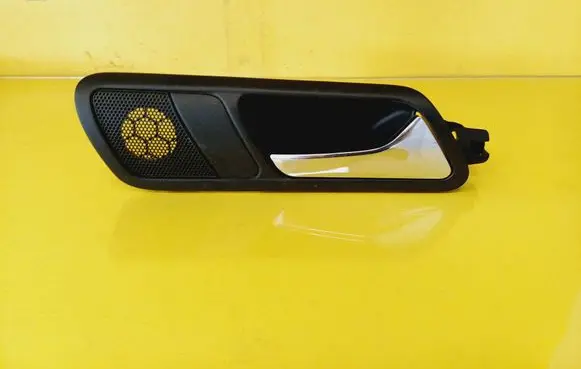 Volkswagen PASSAT B6 Rear door interior handle 3C4839114