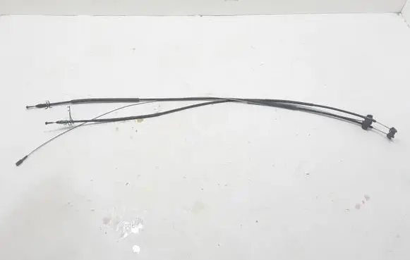 Handbrake/parking brake wiring cable