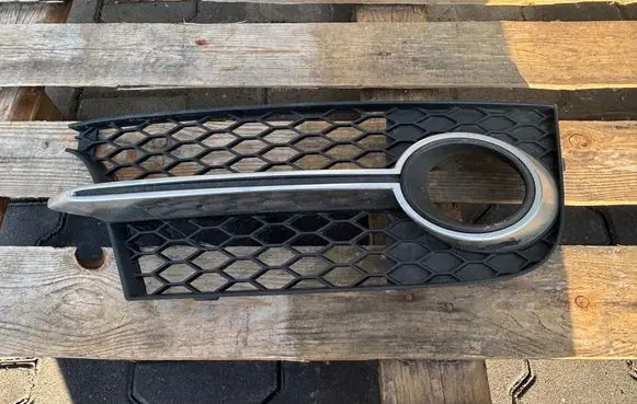Audi TT TTS Mk2 Front bumper lower grill 8J0807682K