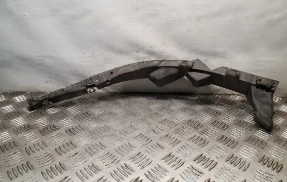 Volkswagen PASSAT B5 Front bumper mounting bracket 3B0807049A