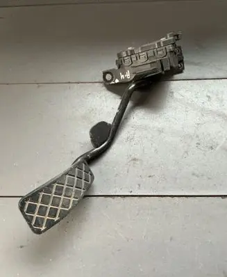 Audi A4 S4 B7 8E 8H Accelerator throttle pedal 6PV00777008 8E2721523