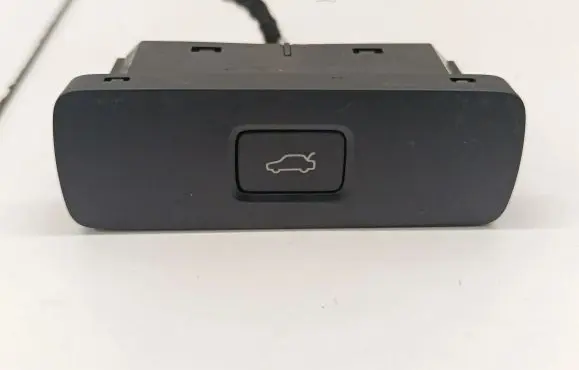 Volvo XC60 Tailgate opening switch 32350330