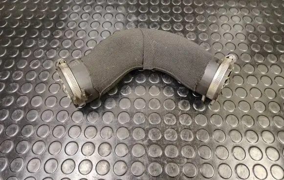 Audi A7 S7 4G Intercooler hose/pipe 4G0145737R