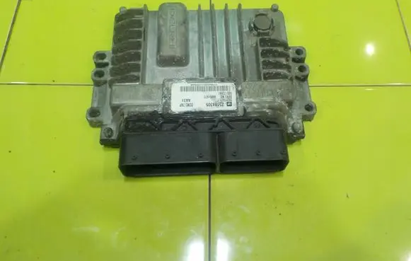 Chevrolet Orlando Engine control unit/module 96951477