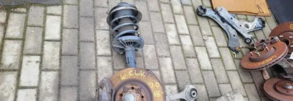 Mercedes-Benz CLK A209 C209 Front wheel hub spindle knuckle 82490455 A2093200