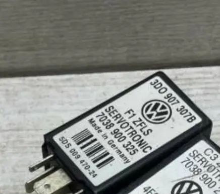 Volkswagen Touareg I Other relay 7l6907160c