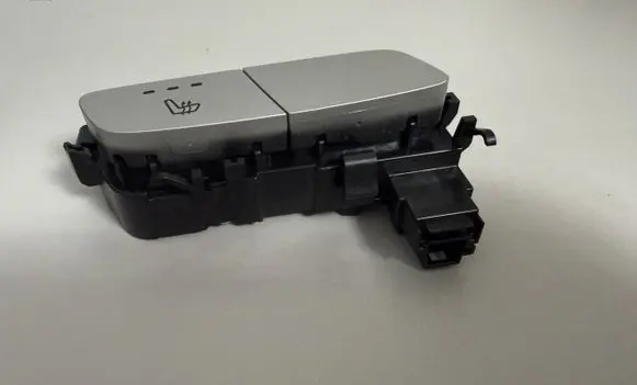 Mercedes-Benz E AMG W213 Seat heating switch A2139050204 13677304 SW133101
