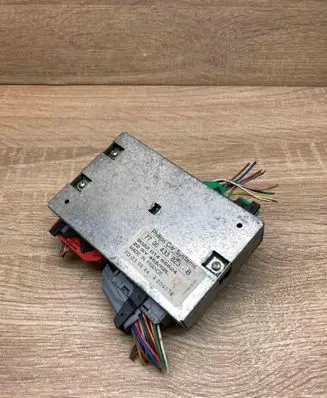 Renault Safrane GPS navigation control unit/module 7700433823B WITHPLUG