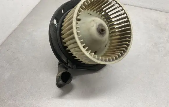 Ford Explorer Heater fan/blower F67H19805AA 103096C