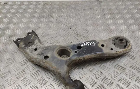 Toyota Verso Front lower control arm/wishbone