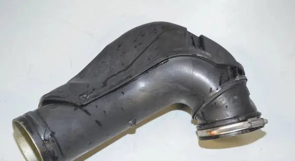 BMW 3 F30 F35 F31 Air intake duct part 7605045 13717605045