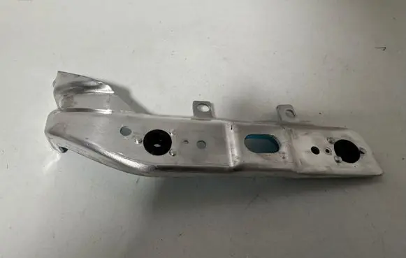 BMW 5 G30 G31 G38 Side radiator support slam panel 51647357221 7357221