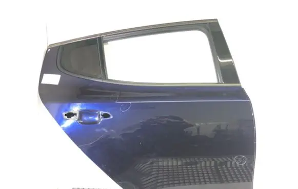 KIA Stinger Rear door