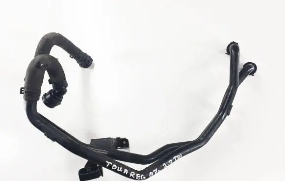 Volkswagen Touareg I Engine coolant pipe/hose