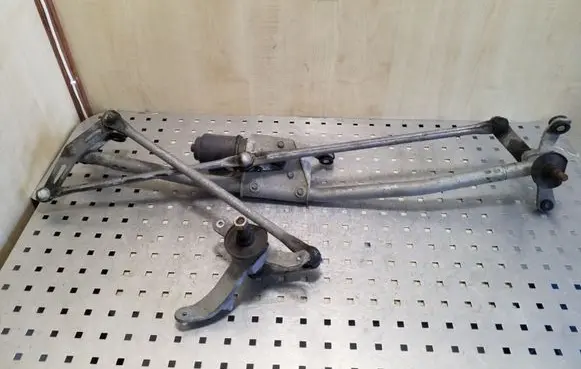 Honda Civic Front wiper linkage 
