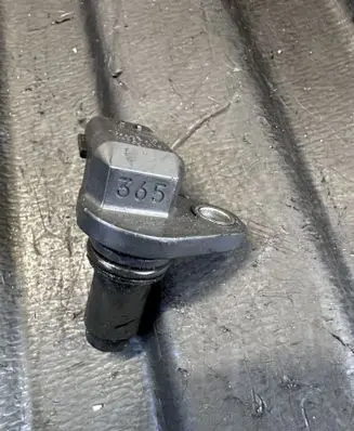 Volvo V60 Camshaft position sensor 31491073 2820020