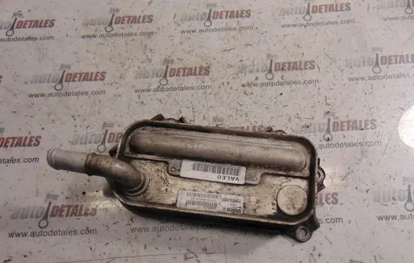 Toyota Corolla Verso AR10 Engine oil radiator 157100R010