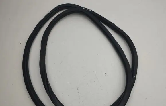 Audi Q3 F3 Front door rubber seal