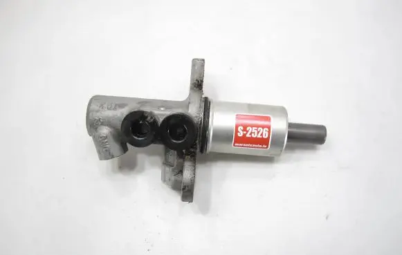Audi A4 S4 B6 8E 8H Master brake cylinder