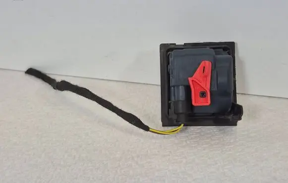Mercedes-Benz B W246 W242 Fuel tank cap lock motor A0038203297 150220131811