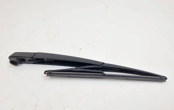 Nissan Qashqai Rear wiper blade arm 