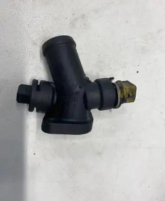 Volkswagen Transporter - Caravelle T4 Engine coolant pipe/hose 074121132