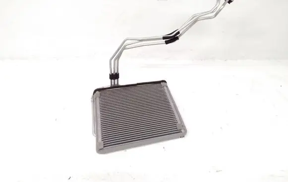 Tesla Model 3 Air conditioning (A/C) radiator (interior) 