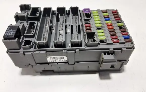 Honda CR-V Fuse module