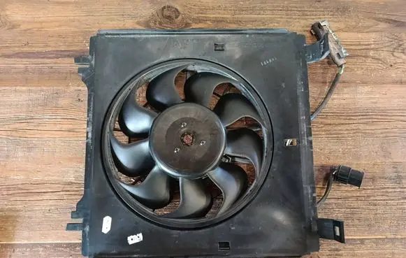 Porsche Boxster 986 Electric radiator cooling fan 99662403502 0130303233