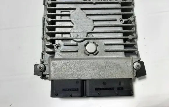 Volkswagen Jetta VI Engine control unit/module 03L906023MM 03L907425C