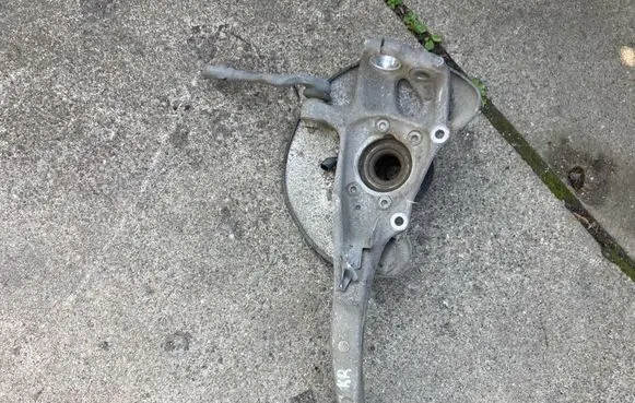 Audi A6 S6 C7 4G Front wheel hub spindle knuckle
