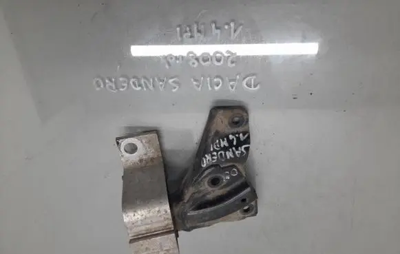 Dacia Sandero Engine mount vacuum valve 420742204600