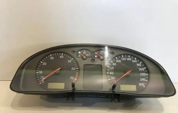 Volkswagen PASSAT B5 Speedometer (instrument cluster) 3B0919861B
