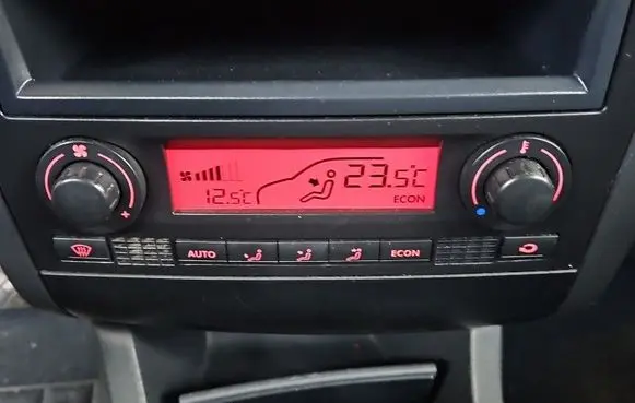 Seat Ibiza III (6L) Climate control/heater control trim 6L0820043E IMPRK1582640