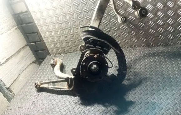 BMW X5M E70 Front wheel hub 6773784 16193510