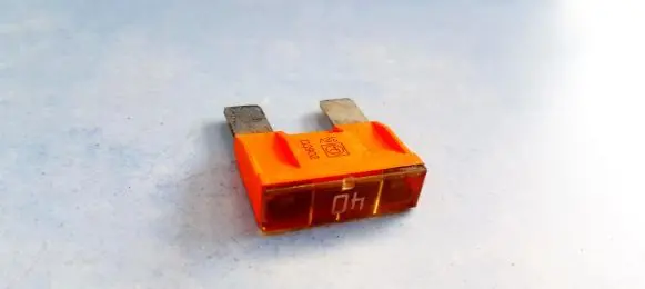 Volkswagen Golf IV Fuse D3902 32V
