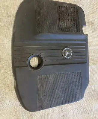 Mercedes-Benz E W212 Engine cover (trim) A6510102167