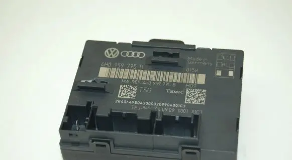Volkswagen Touareg II Door control unit/module 4H0959795B