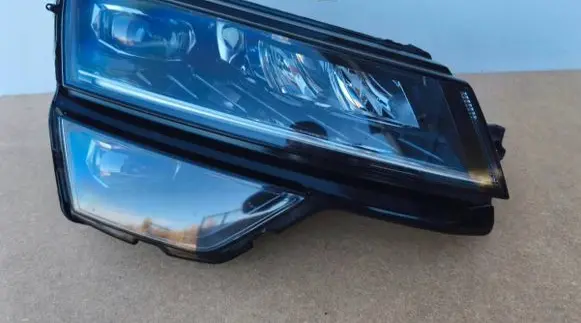 Skoda Karoq Headlight/headlamp 57B941016C