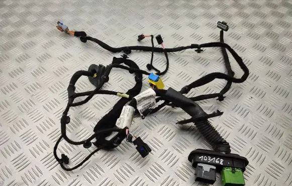Peugeot Rifter Front door wiring loom 9828274680