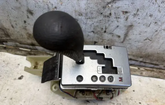 Mazda 3 I Gear shifter/selector BN8DF
