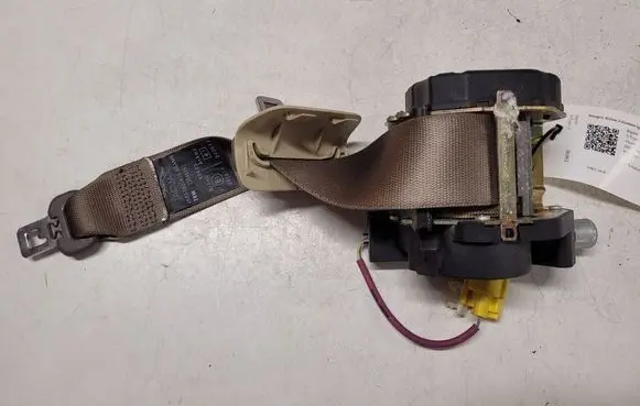 Jaguar S-Type Middle seatbelt (rear) 33021470 4R83F600A38 33048282